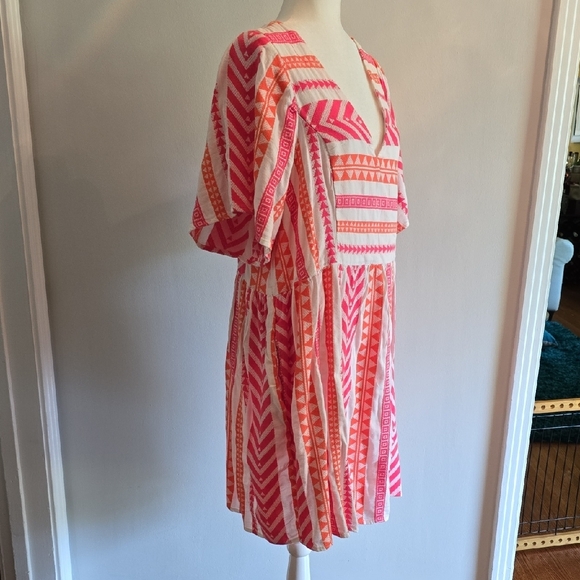 Chic Pink and Orange Geometric Mini Dress - Picture 2 of 6
